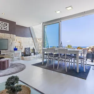 Bastions Seafront house Holiday home
